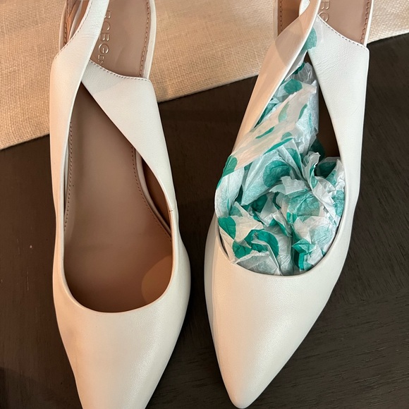 White BCBG Generation sling backs - Picture 3 of 4